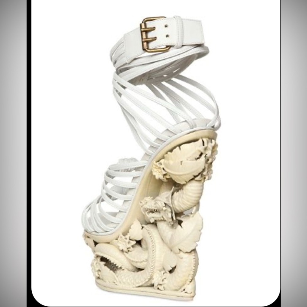 ISO!!!!!! DON’T OWN Emilio Pucci DRAGON WEDGES - Picture 3 of 3